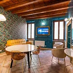 Stories By Postcardsfrom * 베로나