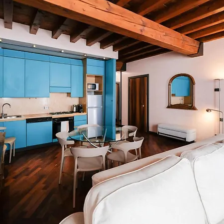 Apartamento Stories By Postcardsfrom Verona