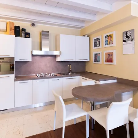 아파트 Domus Gladius By Postcardsfrom 베로나