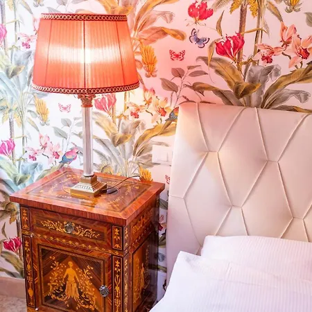 Domus Gladius By Postcardsfrom Lejlighed *